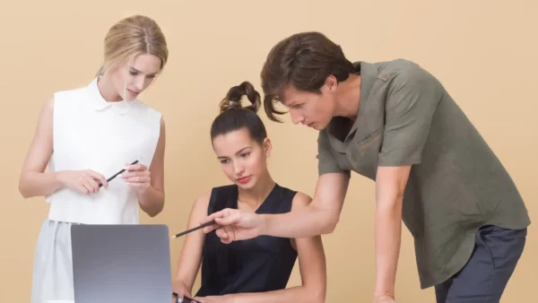 Blog Commenting: The Short-Term Benefits Vs. The Long-Term Benefits